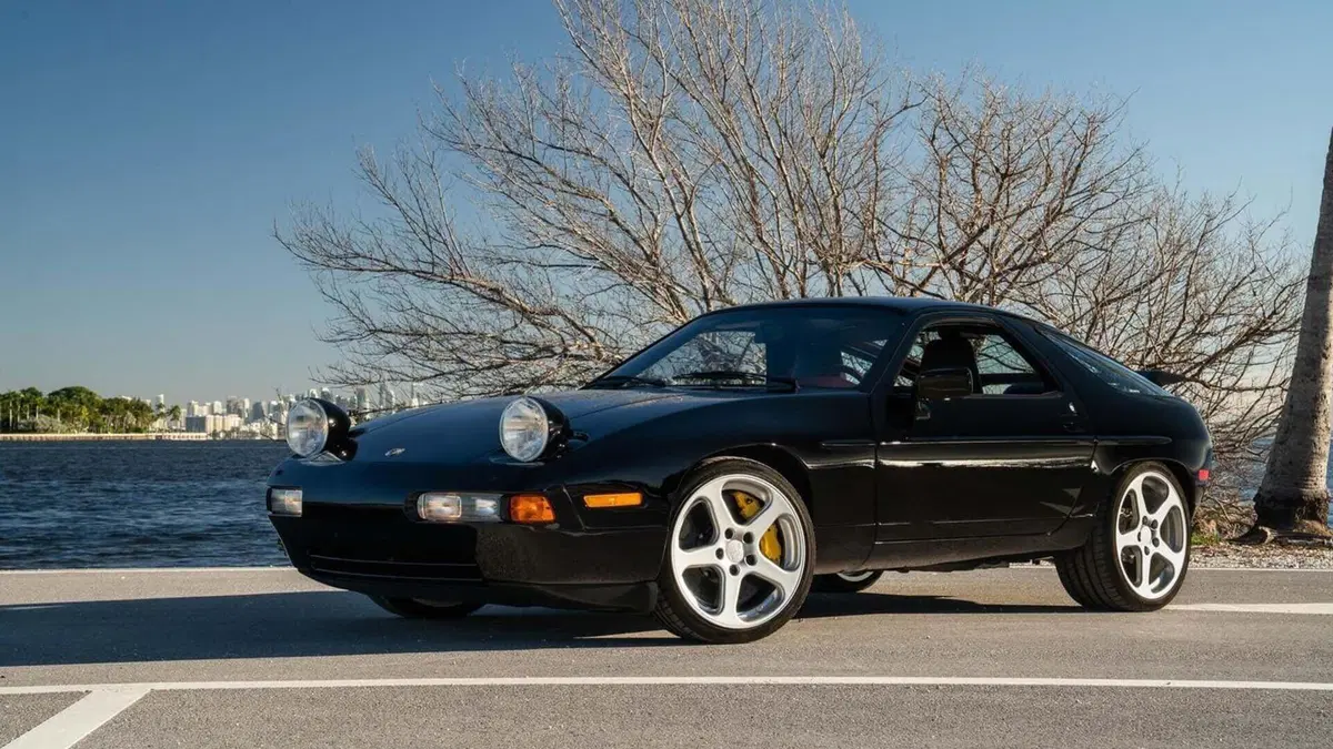 Rarissima RUF Porsche 928R: l’unico esemplare al mondo appartenuto al presidente di Samsung va all’asta (8)
