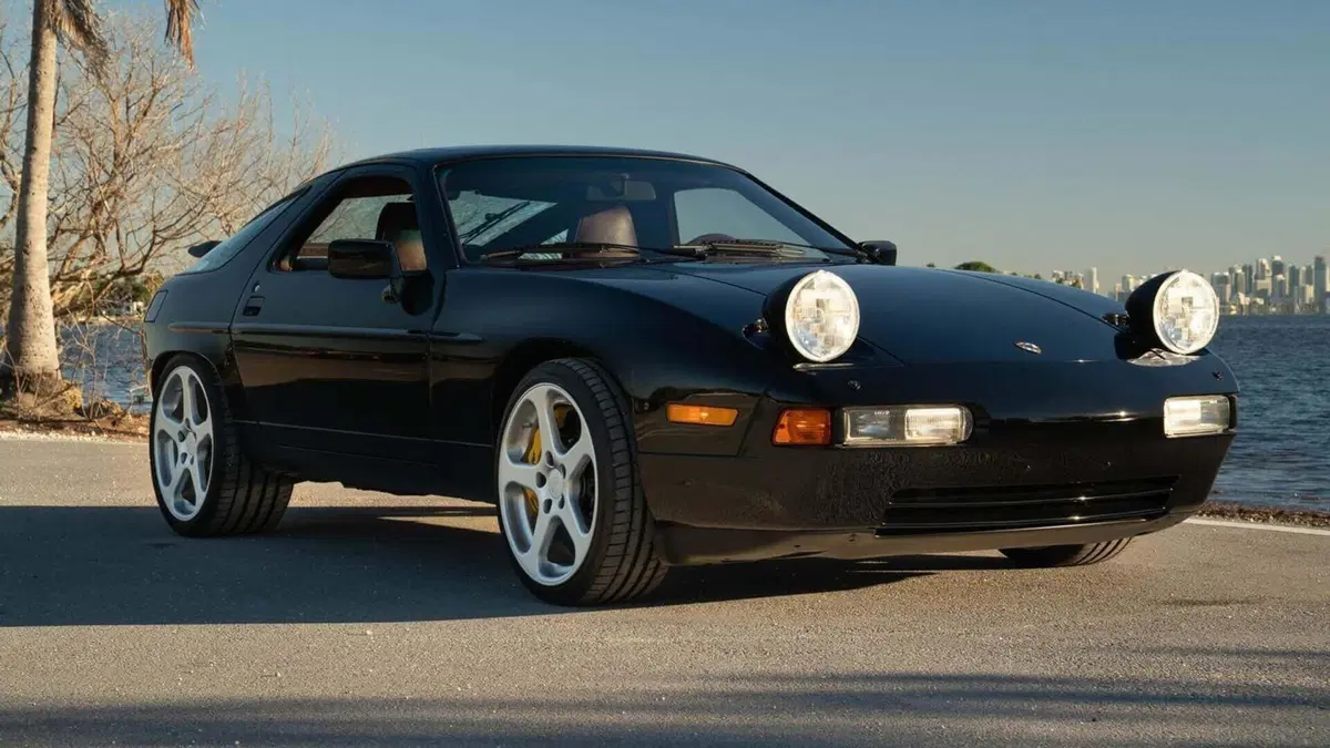 Rarissima RUF Porsche 928R: l’unico esemplare al mondo appartenuto al presidente di Samsung va all’asta (9)