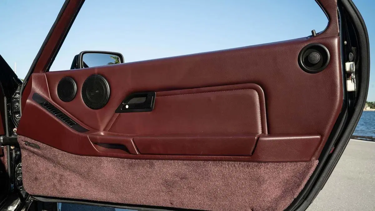 Rarissima RUF Porsche 928R: l’unico esemplare al mondo appartenuto al presidente di Samsung va all’asta (12)