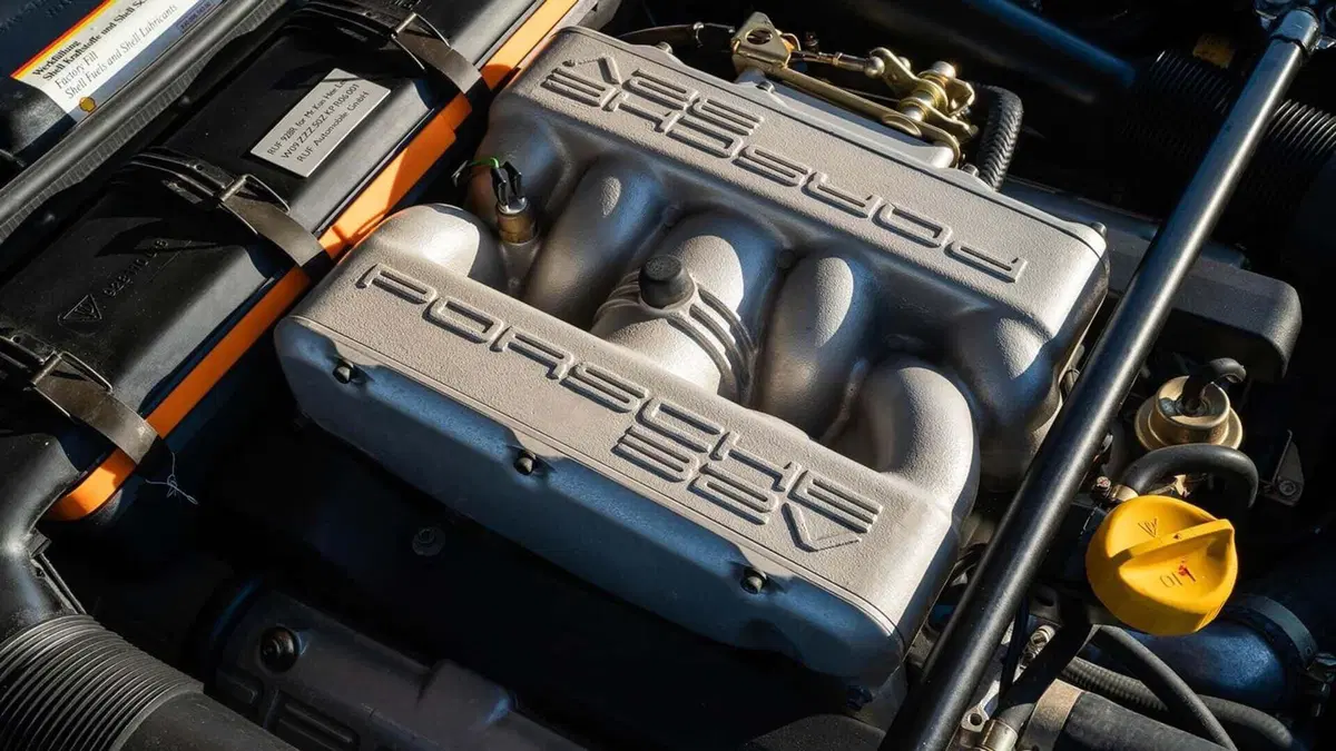 Rarissima RUF Porsche 928R: l’unico esemplare al mondo appartenuto al presidente di Samsung va all’asta (18)