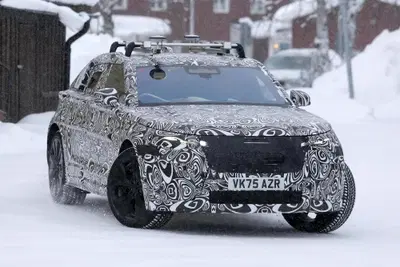 Range Rover Velar: via il termico, la nuova generazione sar&agrave; solo elettrica 