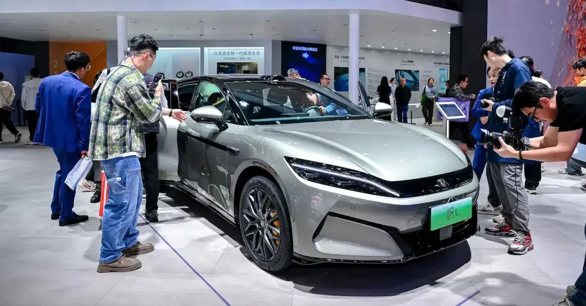 Il ritorno al futuro &egrave; elettrico: BYD accelera verso una nuova generazione di ricarica ad altissima potenza