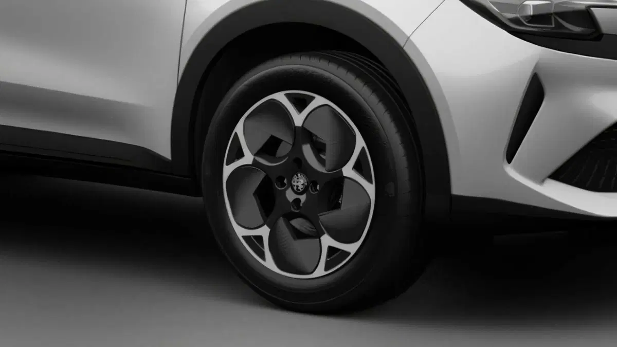 Alfa Romeo reintroduce uno dei suoi segni distintivi, ma è solo per un’edizione speciale
