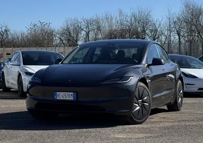 Tesla Model 3 Standard: la base che non sembra base
