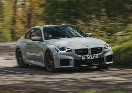 BMW M2 xDrive: arriva la trazione integrale reattiva ancora più sportiva per la coupé compatta