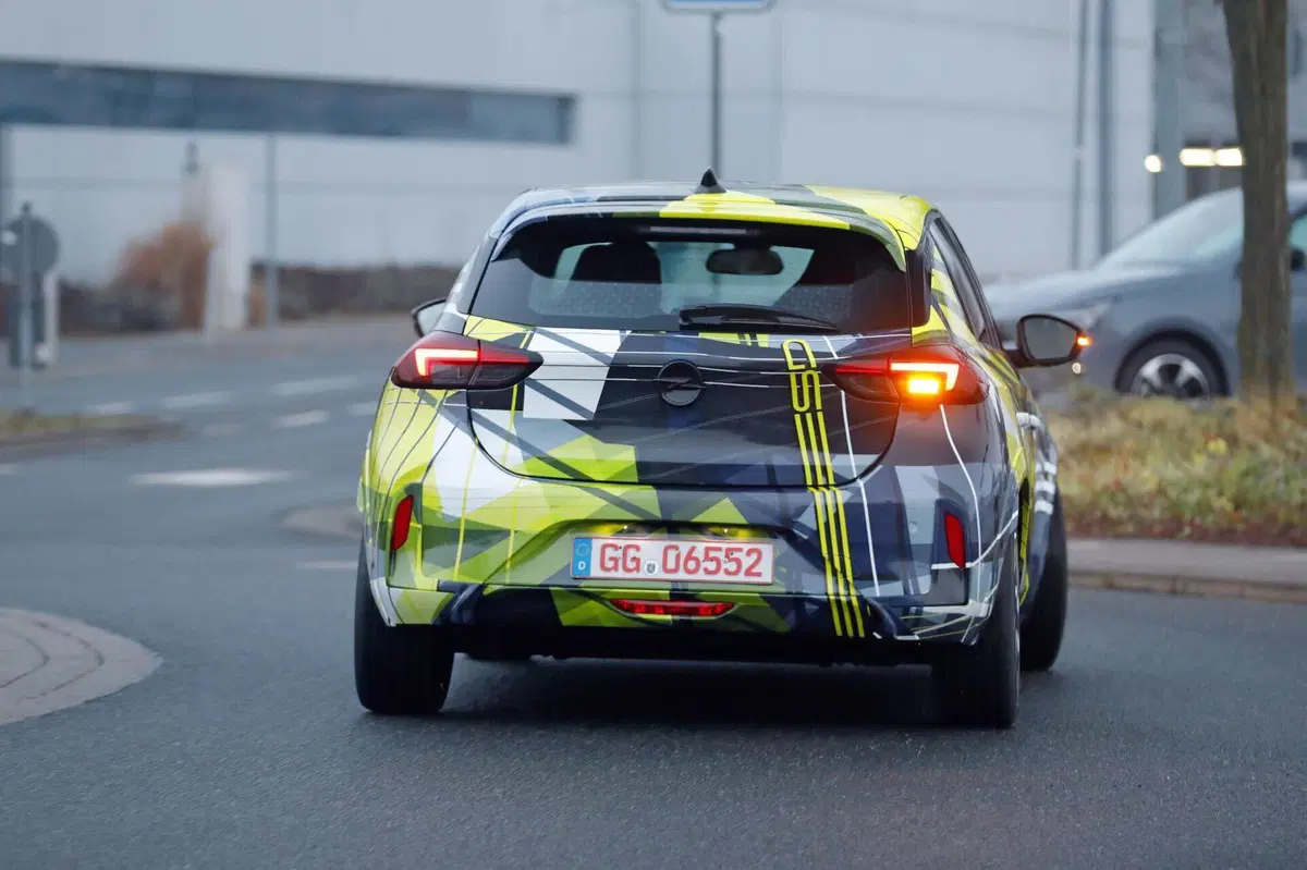 Addio OPC: la nuova Opel Corsa GSE diventa elettrica e promette 281 CV (7)