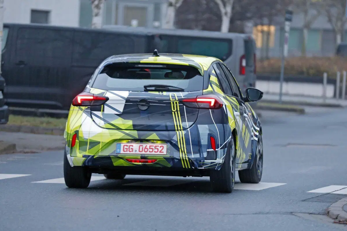 Addio OPC: la nuova Opel Corsa GSE diventa elettrica e promette 281 CV (8)