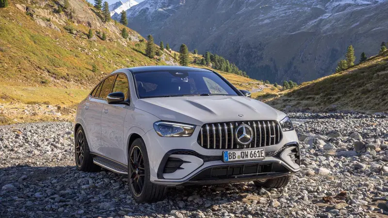 Mercedes-Benz GLE Coupé AMG 53 phev AMG Line Premium Plus Manufaktur Edition argento artico 4matic+ auto
