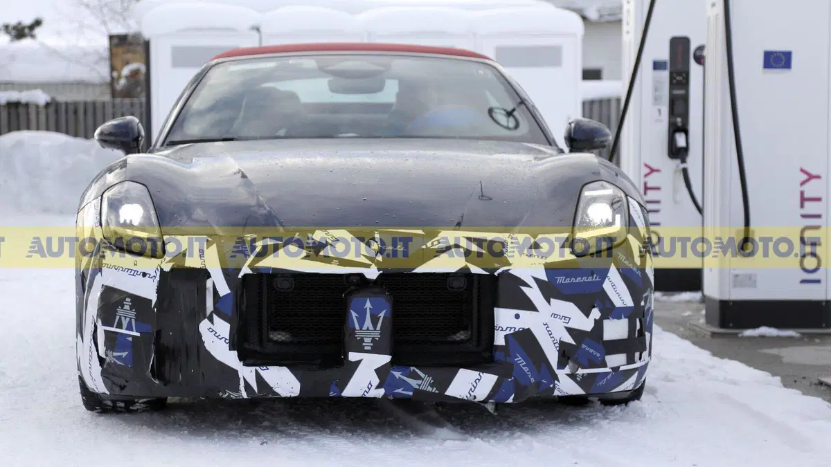 Maserati GranTurismo e GranCabrio, prototipi avvistati: le foto spia esclusive, ecco tutto quello che sappiamo (10)