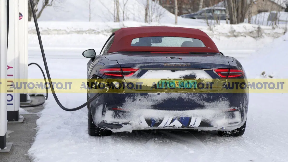 Maserati GranTurismo e GranCabrio, prototipi avvistati: le foto spia esclusive, ecco tutto quello che sappiamo (13)