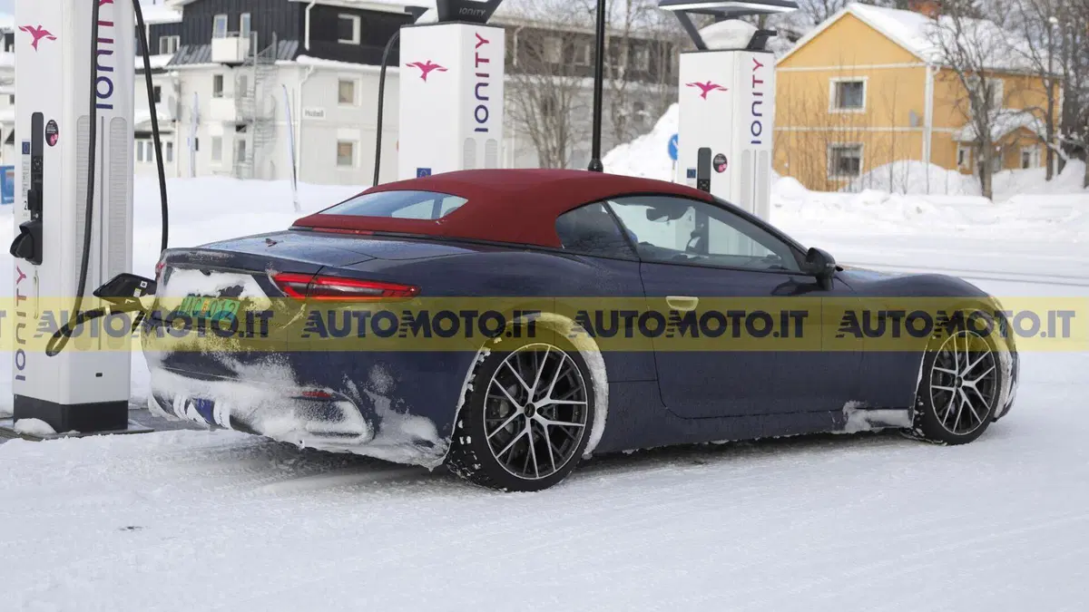 Maserati GranTurismo e GranCabrio, prototipi avvistati: le foto spia esclusive, ecco tutto quello che sappiamo (14)