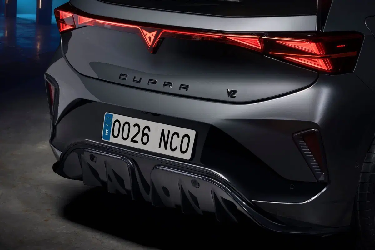 Cupra Born si aggiorna (di sostanza): più potenza, più tecnologia e un’autonomia fino a 600 km (3)