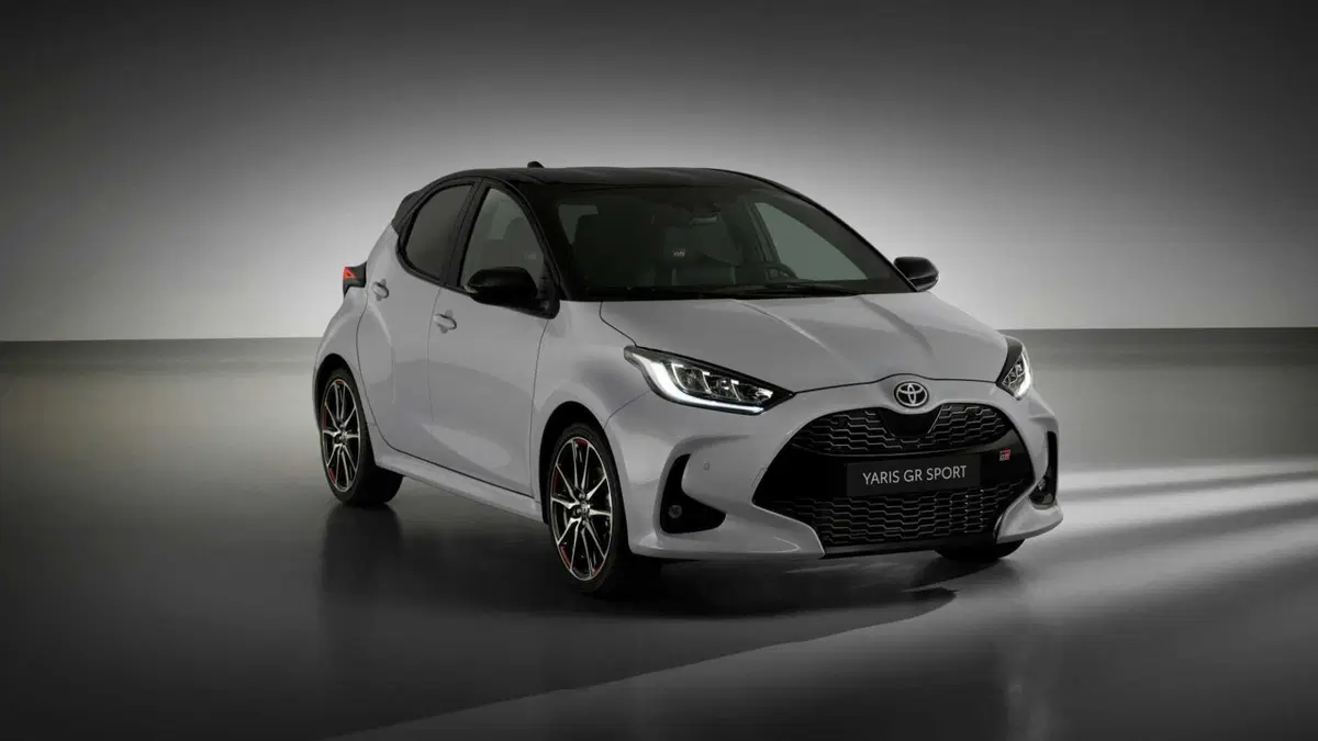 Toyota Yaris GR Sport (2)