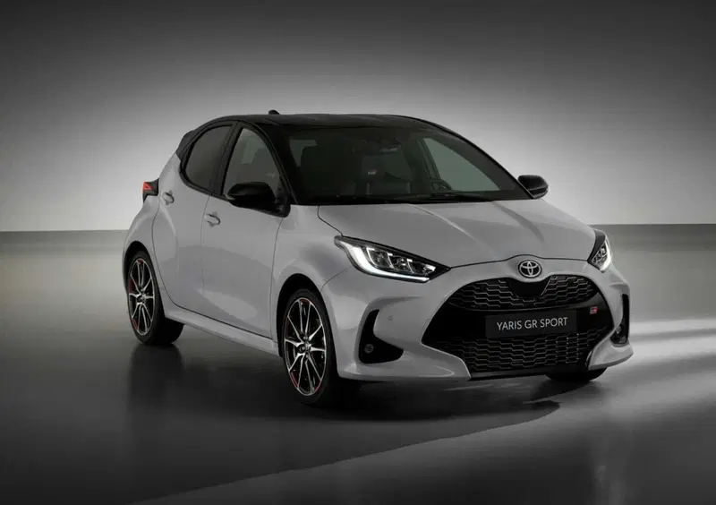 Toyota Yaris GR Sport (2)