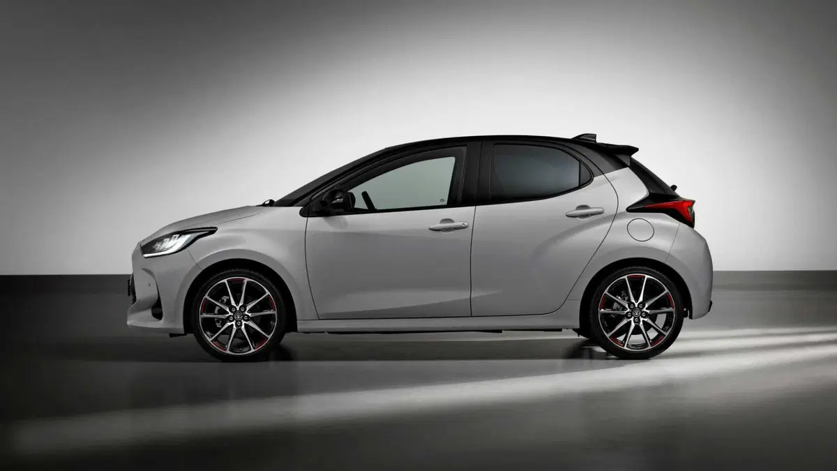 Toyota Yaris GR Sport (3)