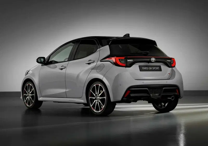Toyota Yaris GR Sport (4)