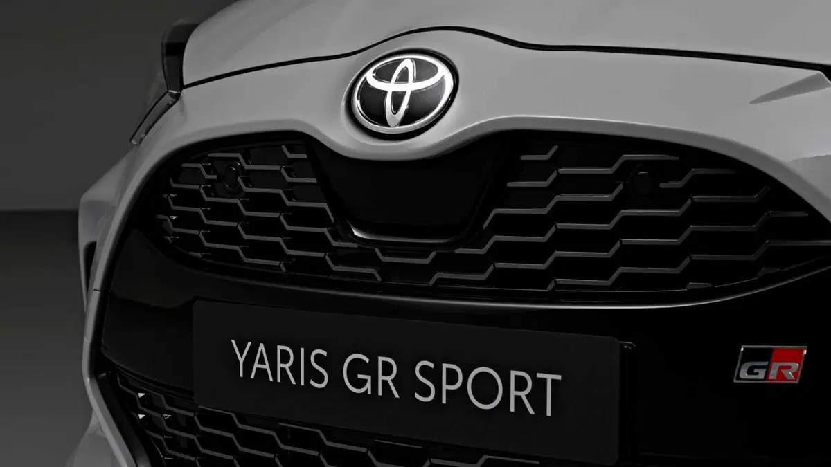 Toyota Yaris GR Sport (13)