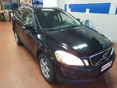 Volvo XC60 D3 Geartronic Kinetic del 2012 usata a Strambino