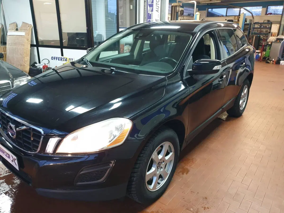 Volvo XC60 usata a Torino (4)
