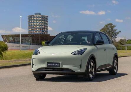 Sapete quali sono le auto più vendute in Cina? Quelle low cost. Spoiler: dominano Geely e Wuling