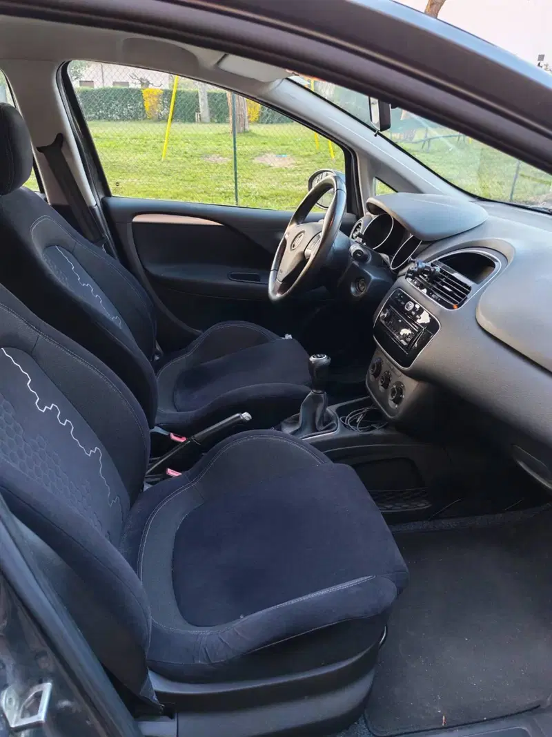 Fiat Punto usata a Verona (12)