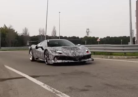 Ferrari 296CS: oltre 900 CV per la nuova supercar estrema di Maranello