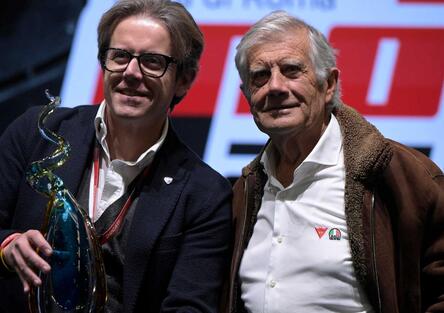 Premio Moto Europa 2026: Aprilia, BMW, Ducati, Royal Enfield o Yamaha? Giacomo Agostini incorona la moto dell'anno a Motodays Roma