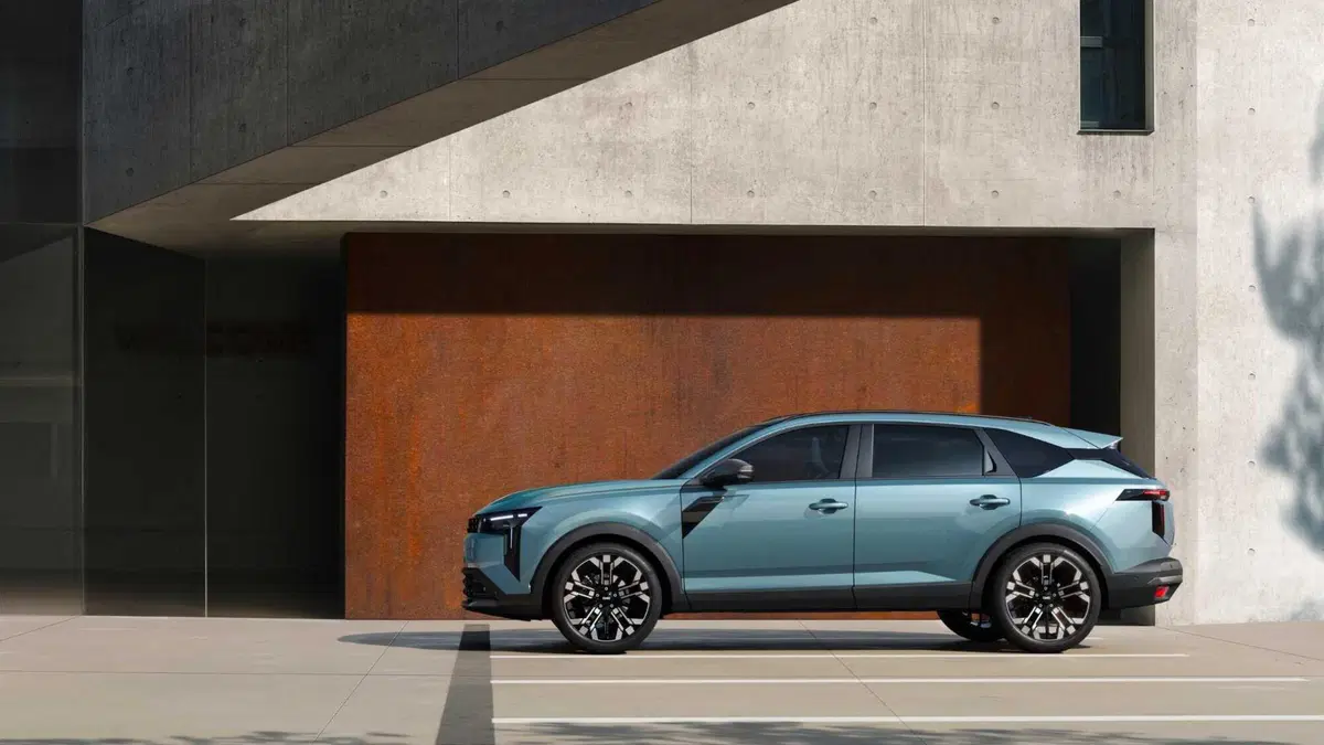 Dacia, tante novità in arrivo: ecco la crossover Striker e una nuova elettrica da meno di 18.000 euro (5)