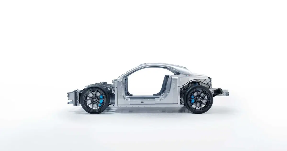Alpine alza l'asticella: la prossima A110 elettrica punta a superare le migliori sportive a benzina (5)
