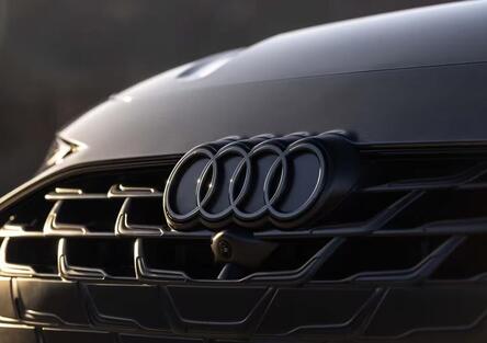 Audi frena sull’elettrico: i motori a benzina avranno ancora un futuro dopo il 2030