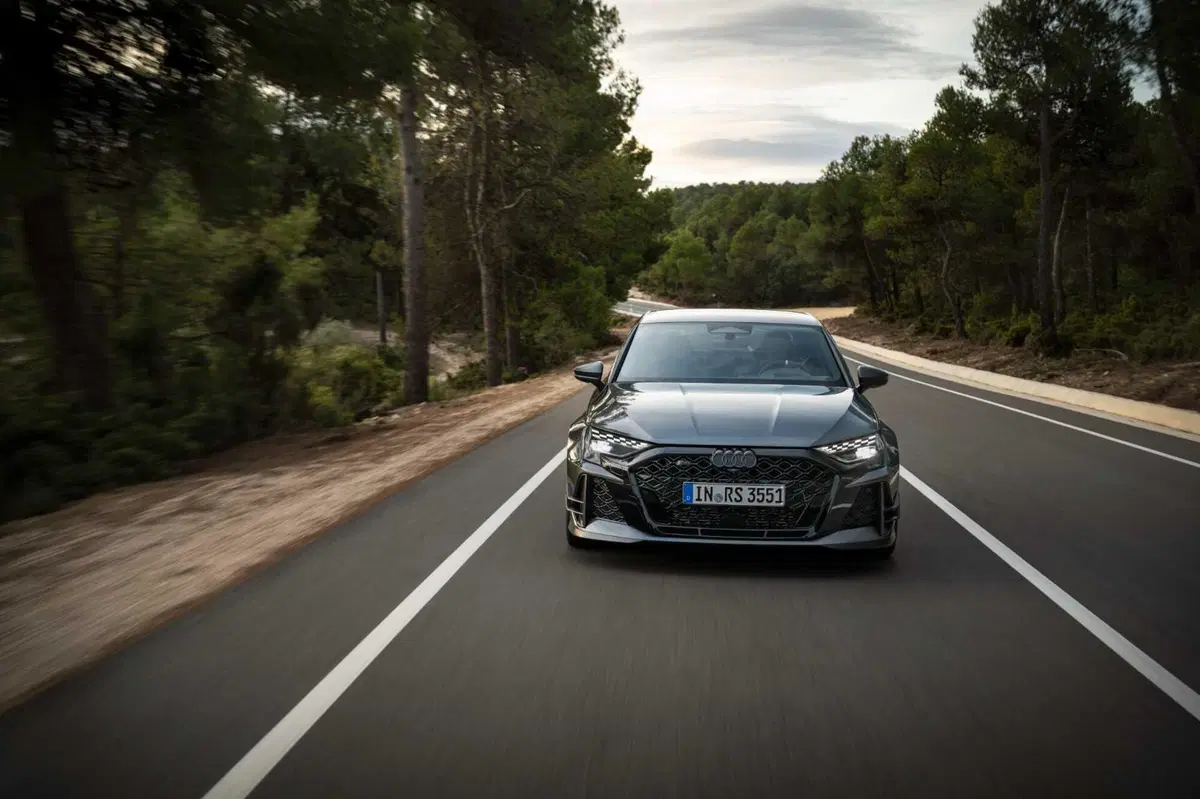 Audi RS 3 Competition Limited 2026: un motore leggendario e cinquant'anni di cilindri che non si dimenticano