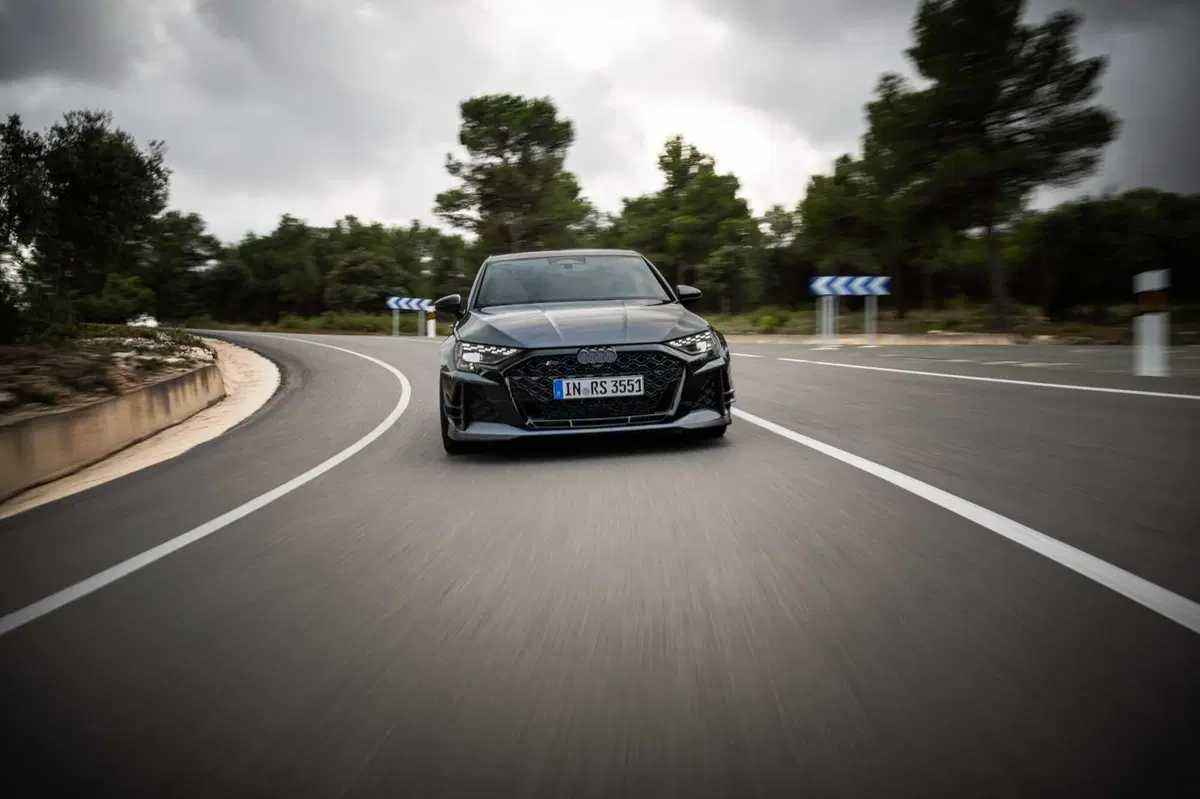 Audi RS 3 Competition Limited 2026: un motore leggendario e cinquant'anni di cilindri che non si dimenticano (4)