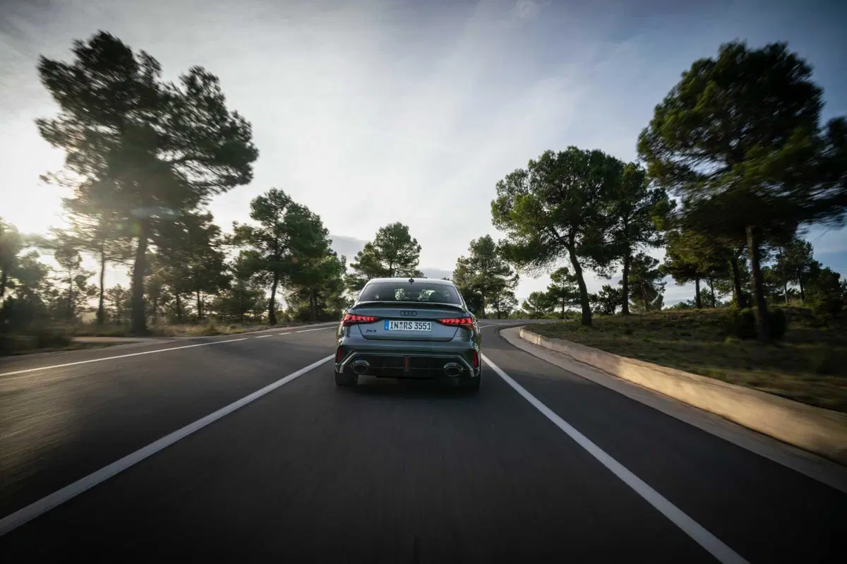 Audi RS 3 Competition Limited 2026: un motore leggendario e cinquant'anni di cilindri che non si dimenticano (5)