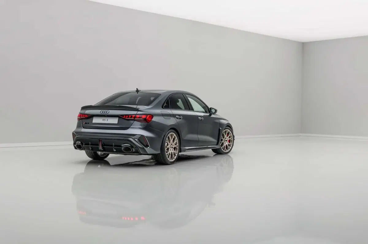 Audi RS 3 Competition Limited 2026: un motore leggendario e cinquant'anni di cilindri che non si dimenticano (9)