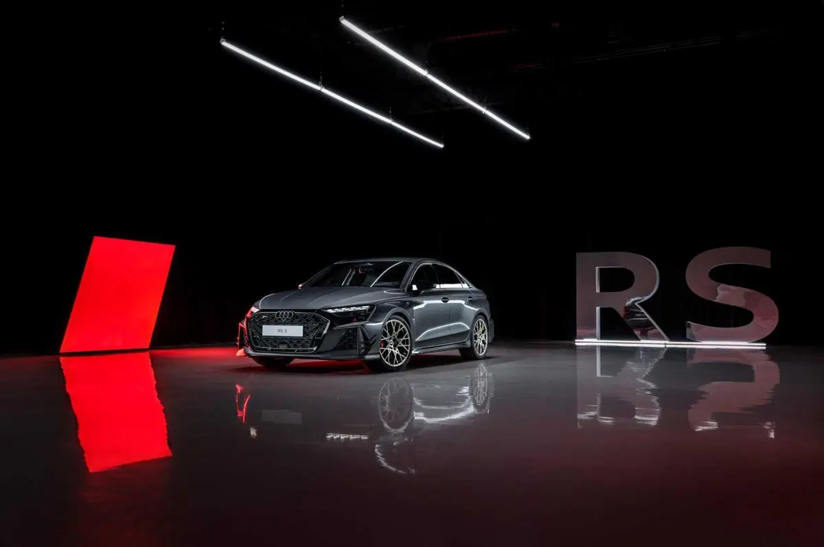 Audi RS 3 Competition Limited 2026: un motore leggendario e cinquant'anni di cilindri che non si dimenticano (14)