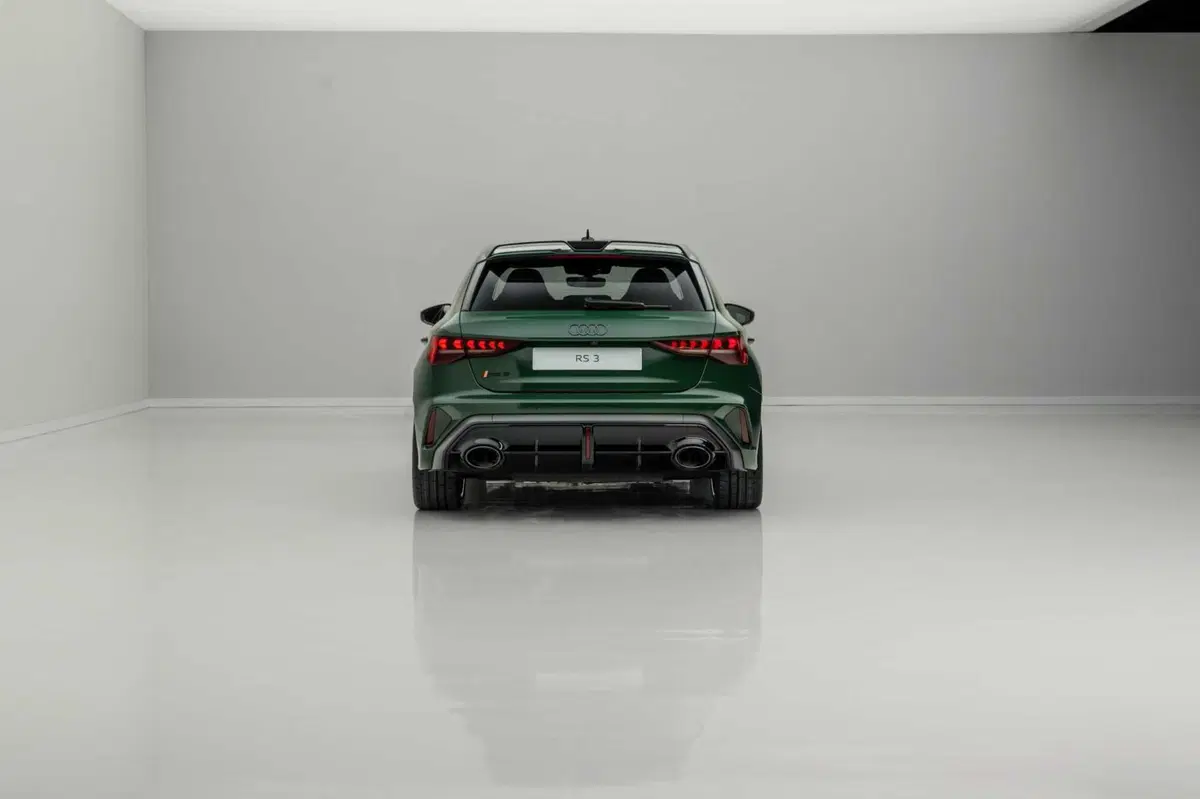 Audi RS 3 Competition Limited 2026: un motore leggendario e cinquant'anni di cilindri che non si dimenticano (19)