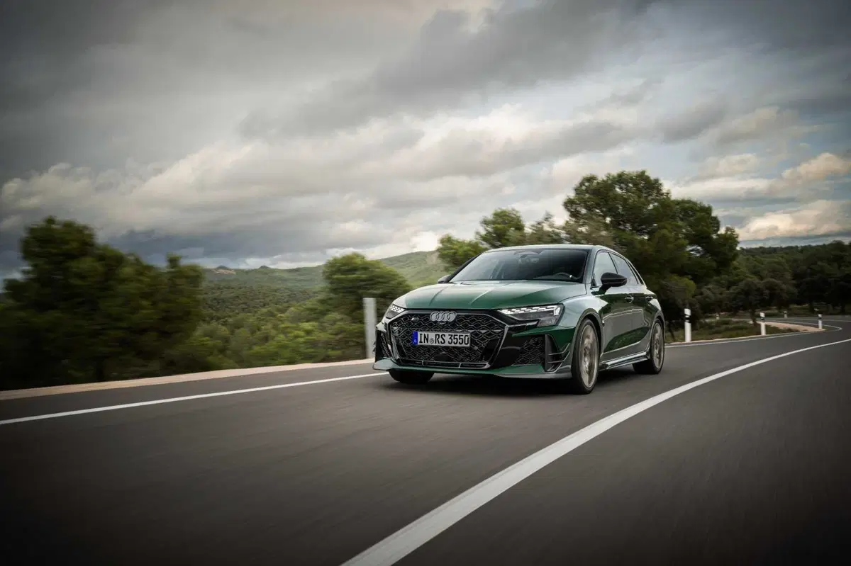 Audi RS 3 Competition Limited 2026: un motore leggendario e cinquant'anni di cilindri che non si dimenticano (25)