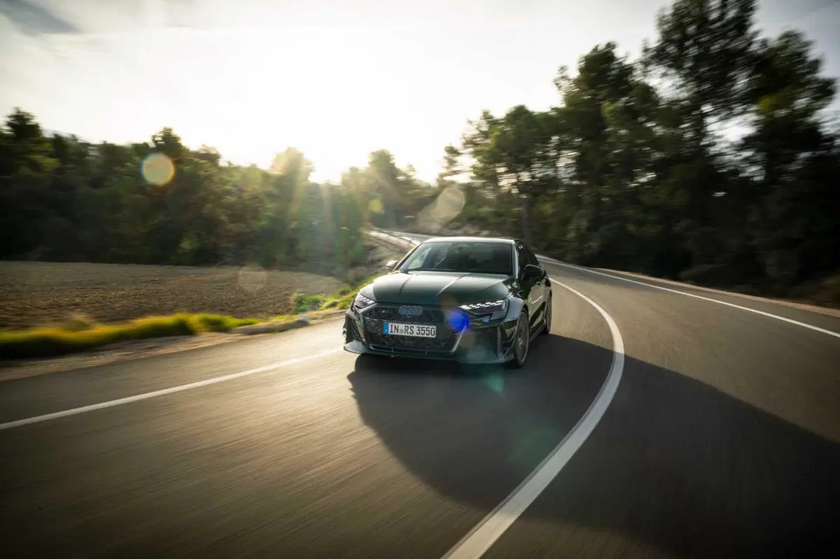 Audi RS 3 Competition Limited 2026: un motore leggendario e cinquant'anni di cilindri che non si dimenticano (30)