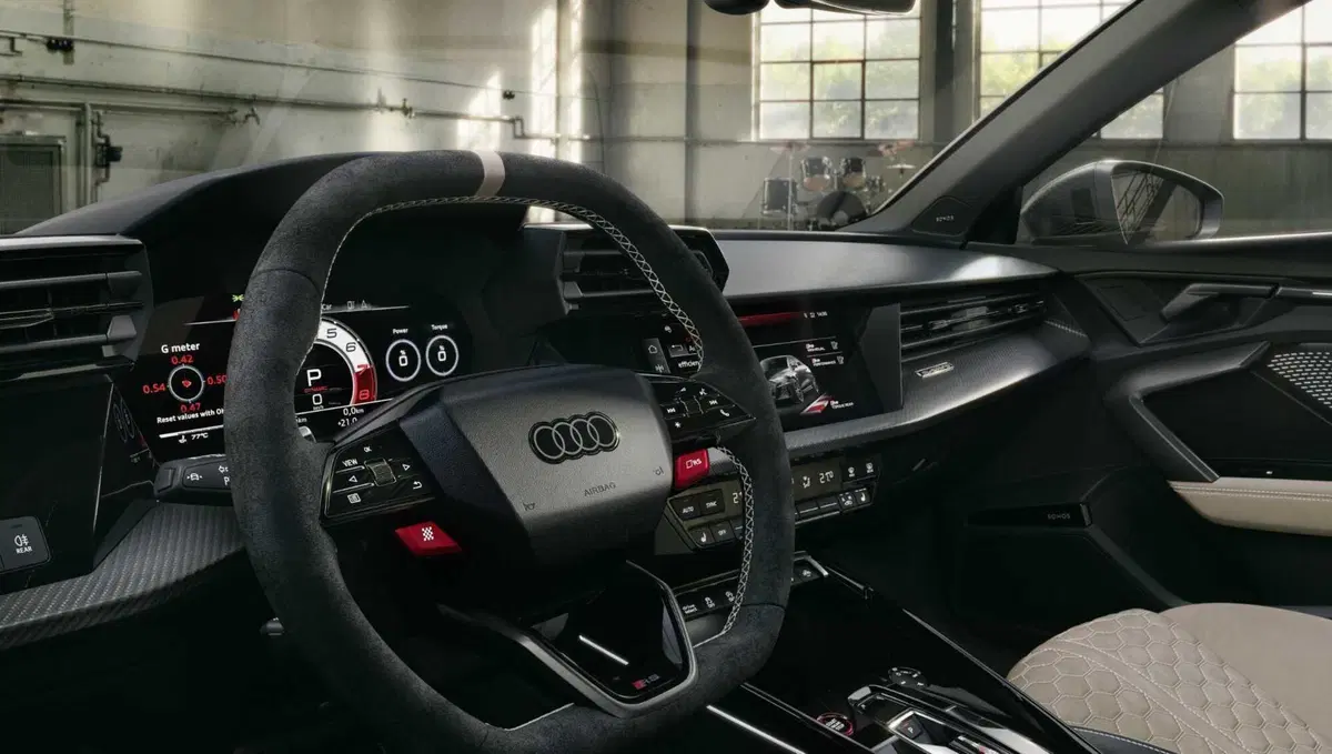 Audi RS 3 Competition Limited 2026: un motore leggendario e cinquant'anni di cilindri che non si dimenticano (5)