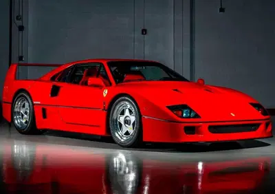 Ferrari F40 da oltre 5 milioni acquistata a Miami: ora rischia il sequestro per un contenzioso internazionale