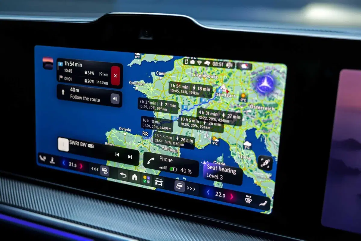 Mercedes VLE 2026: quando un van diventa una limousine, ma con una sala cinema [VIDEO] (14)
