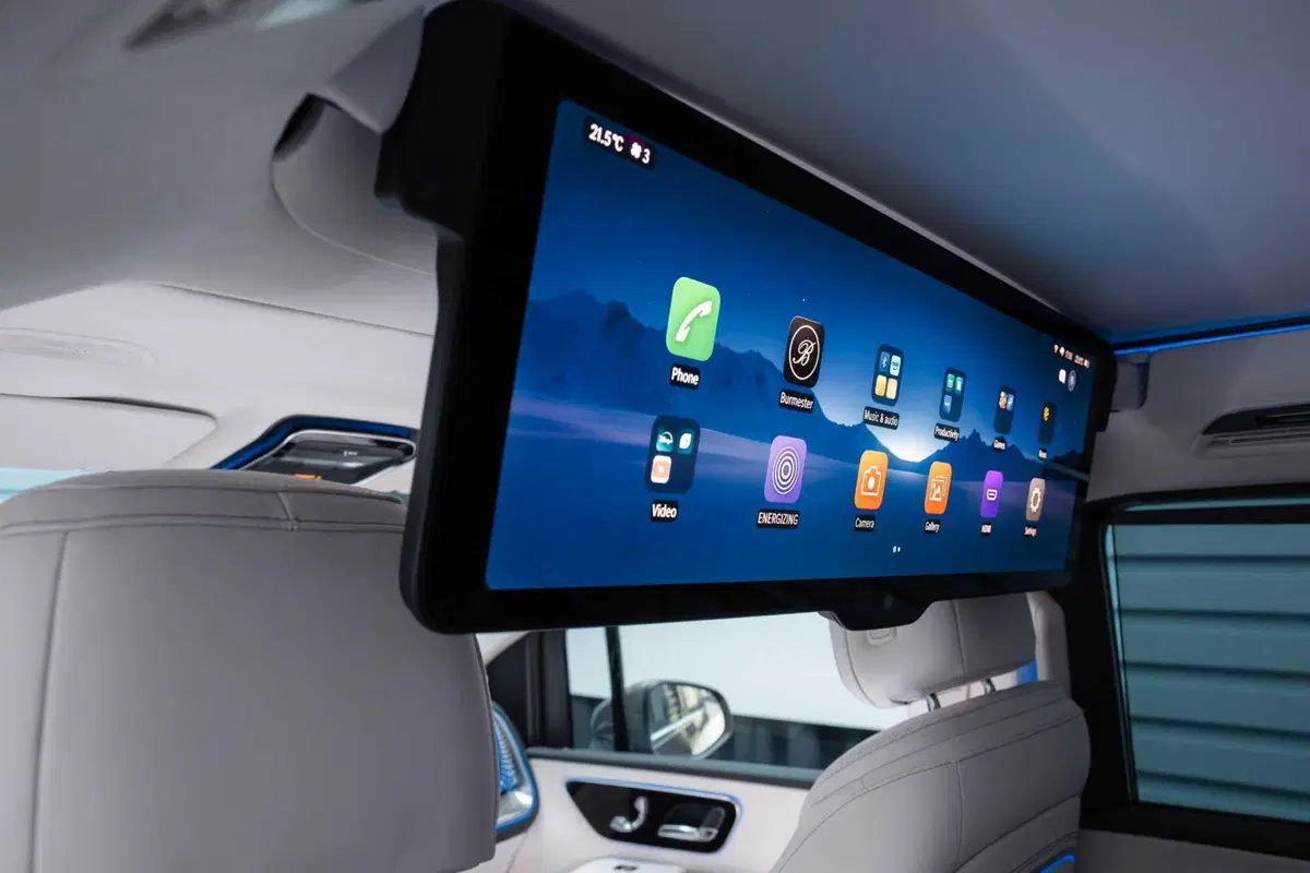 Mercedes VLE 2026: quando un van diventa una limousine, ma con una sala cinema [VIDEO] (18)