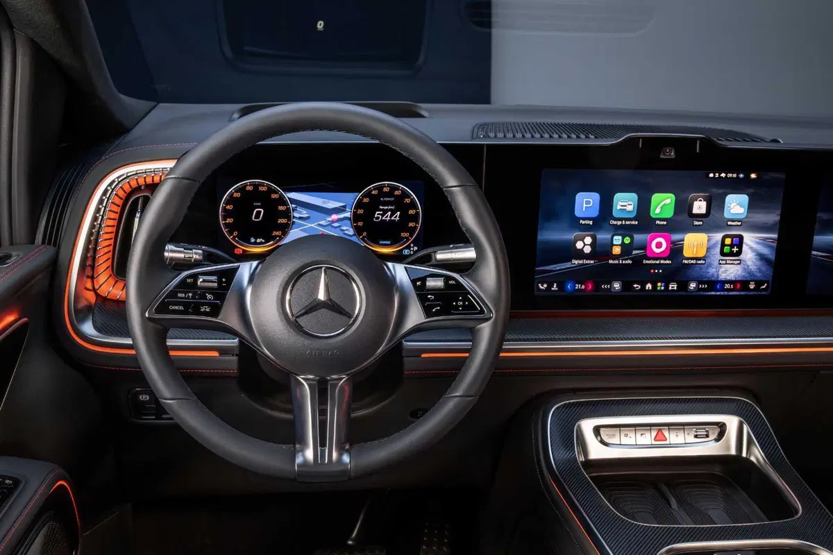 Mercedes VLE 2026: quando un van diventa una limousine, ma con una sala cinema [VIDEO] (35)