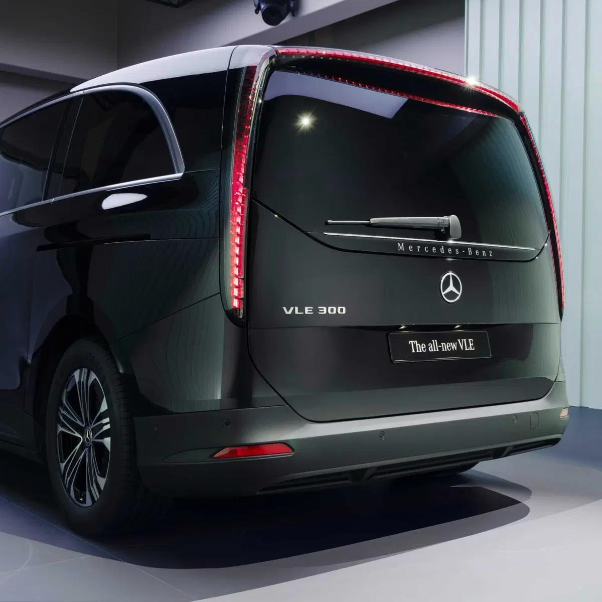 Mercedes VLE 2026: quando un van diventa una limousine, ma con una sala cinema [VIDEO] (24)