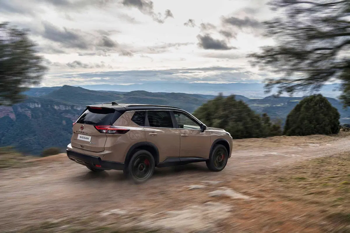 Nissan X-Trail 2026: il SUV familiare si rinnova senza tradire le sue radici | Esterni, interni e caratteristiche  (15)