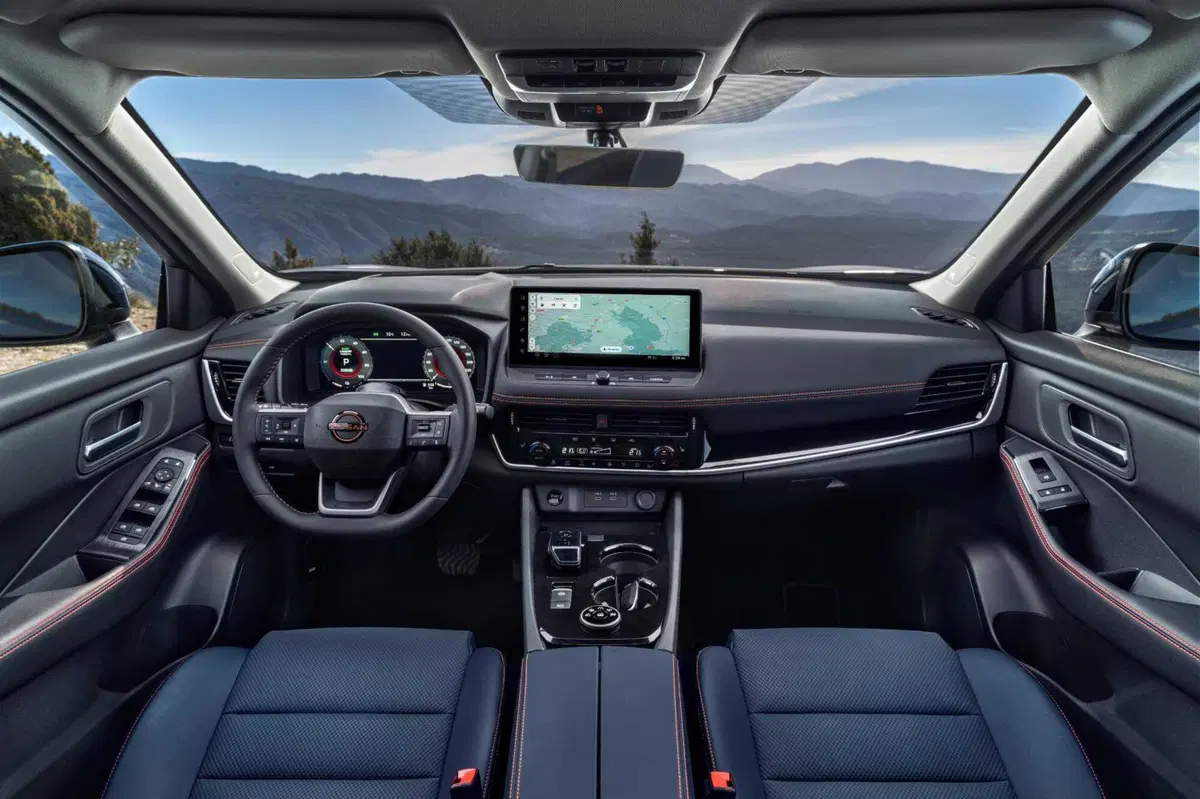 Nissan X-Trail 2026: il SUV familiare si rinnova senza tradire le sue radici | Esterni, interni e caratteristiche  (7)