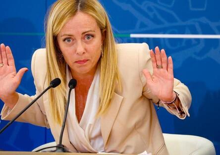 Benzina e Diesel alle stelle, Meloni avverte: Chi specula sui carburanti pagherà dazio e se necessario tassiamo chi si arricchisce sulla crisi