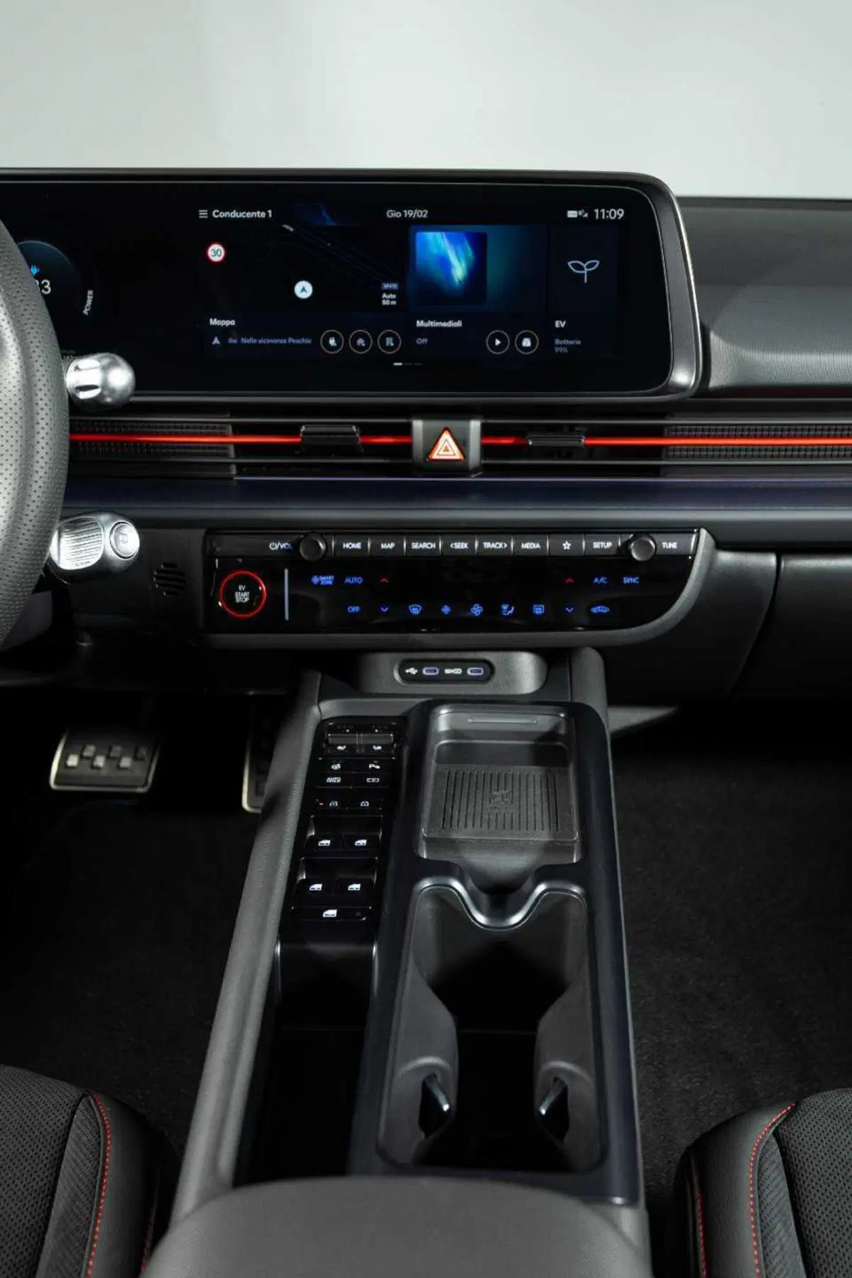 Hyundai IONIQ 6 2026: la berlina elettrica con il Cx da record si aggiorna  (58)
