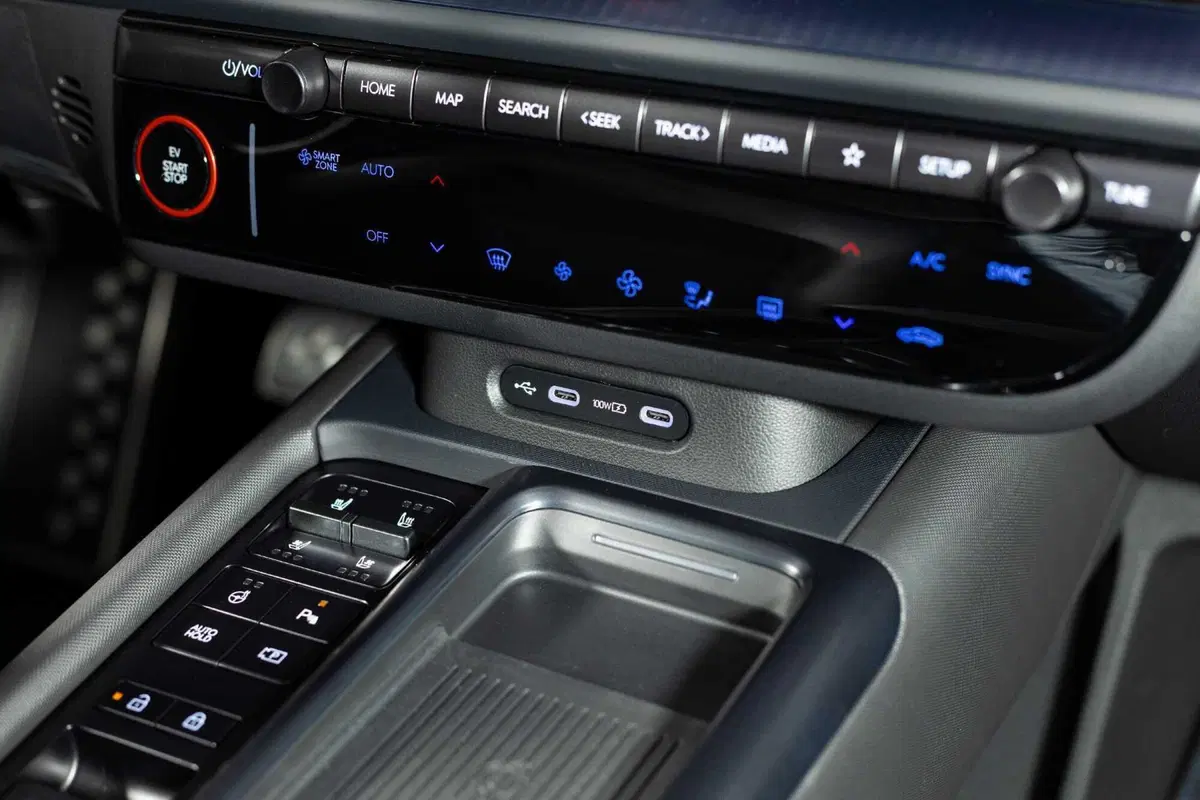 Hyundai IONIQ 6 2026: la berlina elettrica con il Cx da record si aggiorna  (59)