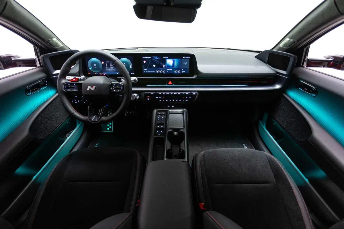 Hyundai IONIQ 6 2026: la berlina elettrica con il Cx da record si aggiorna  (63)
